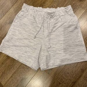 Lululemon 12 grey long short